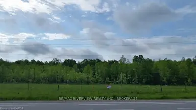 0 15 & 42, Rideau Lakes, On, K0g 1e0
