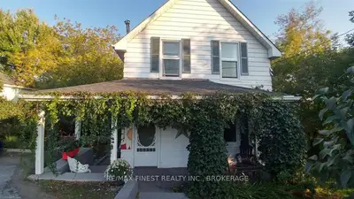 1093 Montreal Street, Kingston, On K7k 3k5