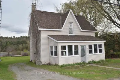 58 Bedford Street, Westport, On K0g 1x0