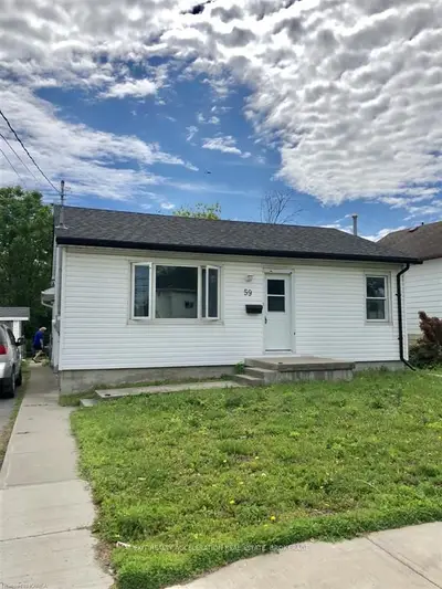 59 Campbell Street, Quinte West, ON K8V 2Z9