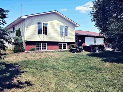 16 E Taylor Road Road E, Front Of Leeds & Seeleys Bay, On K7g 2v3