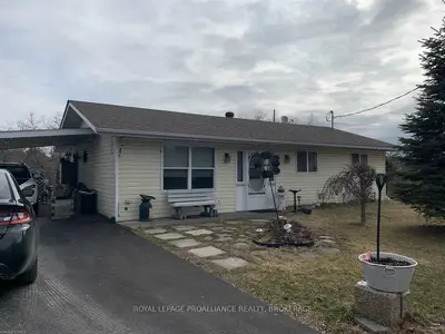22 Peel Street, Stone Mills, On, K0k 3g0