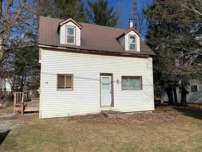 128 Hellen Street, Leeds And The Thousand Islands, On K0h 2n0