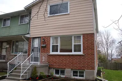 27 Addington Street 17, Loyalist, ON K7N 1C6