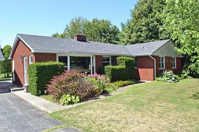 288 OLD HAMBURG Road, Greater Napanee, ON K7R 3K7
