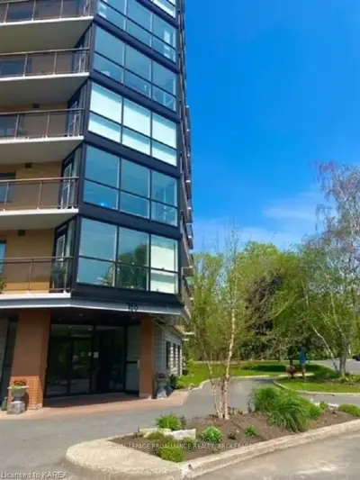 120 BARRETT Court 206, Kingston, ON K7L 5H6