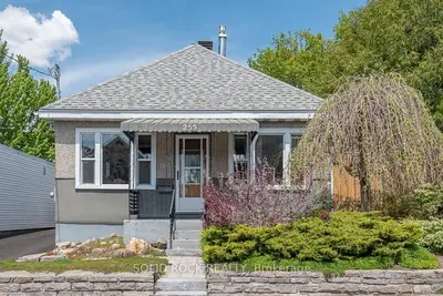 255 SHAKESPEARE Street, Vanier and Kingsview Park, ON K1L 5M7