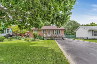1359 Montreal Street, Kingston, On K7k 3l7