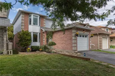 9 RICHDALE Court, Kingston, ON K7K 6N3
