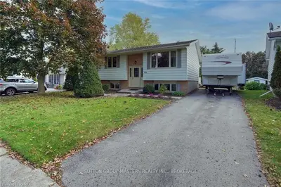 912 SAFARI Drive, Kingston, ON K7M 6X5