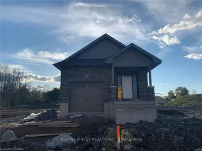248 Heritage Park Drive, Greater Napanee, ON K7R 3Y1