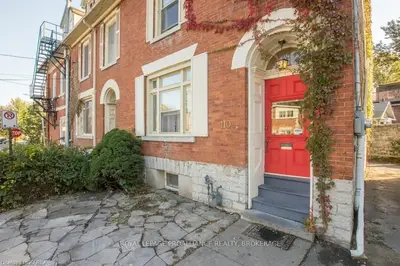 110 Earl Street, Kingston, ON K7L 2H1