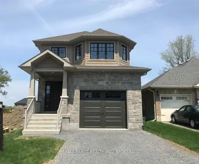 105 PAULINE TOM Avenue, Kingston, ON K7P 0H4