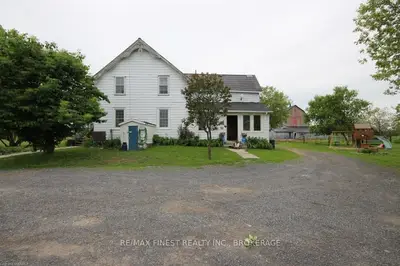 104 Haig Road, Front Of Leeds & Seeleys Bay, On K7g 2v4