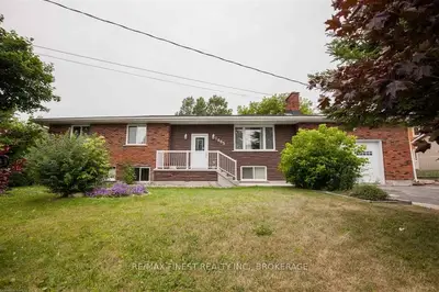 1485 Woodfield Crescent, Kingston, On K7p 2v4