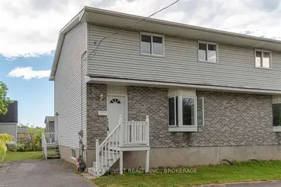 922 A Portsmouth Avenue, Kingston, On K7m 1w9