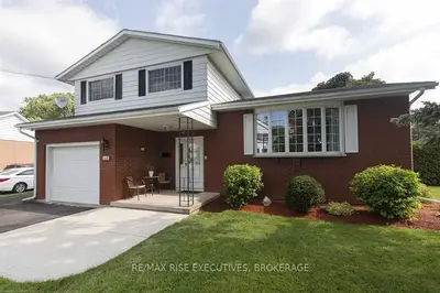 1576 Homeward Avenue, Kingston, ON K7M 5N6