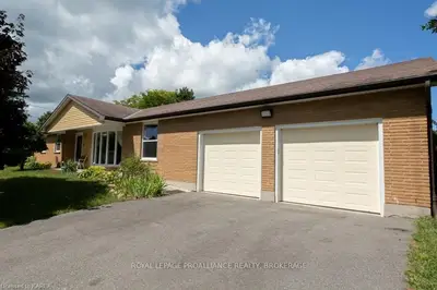 13 Dianna Street, Kingston, On K7l 4v1