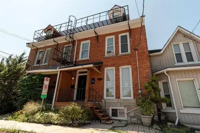 376 Barrie Street, Kingston, On K7k 3t4
