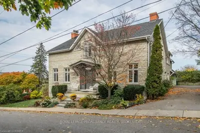 405 Regent Street, Kingston, On K7k 5p8
