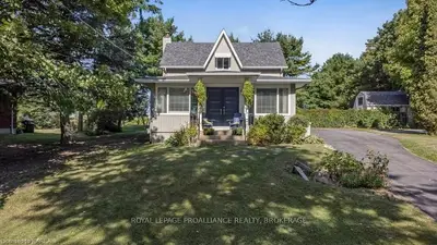418 QUEEN Street, Loyalist, ON K0H 1G0