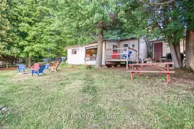 243 Mcnamee Lane, Rideau Lakes, On K0g 1v0