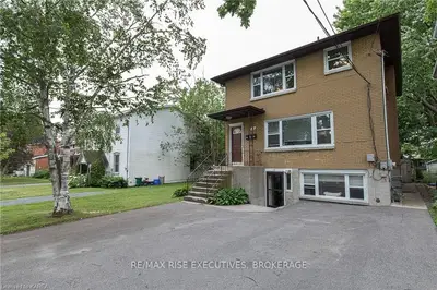 34 Pembroke Street, Kingston, On K7l 4n4