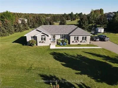 32 Conner Drive, Front Of Leeds & Seeleys Bay, On K7g 2v4