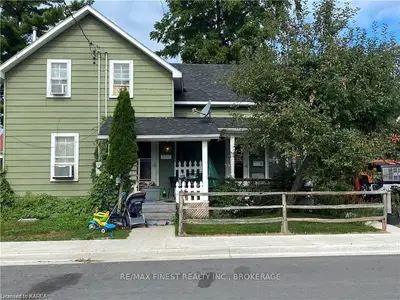 15 & 17 Water Street, Greater Napanee, On K7r 1v3