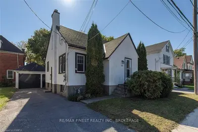 276 York Street, Kingston, On K7k 1r6
