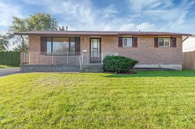 132 Sherwood Avenue, Loyalist, On K7n 1n8