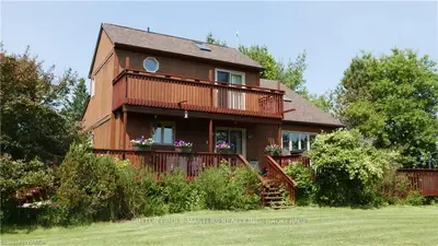 684 County Road 2 (east), Front Of Leeds & Seeleys Bay, On, K0e 1l0
