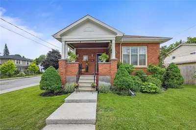 134 Thomas Street W, Greater Napanee, On K7r 2h3