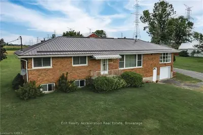 8997 COUNTY 2 Road, Greater Napanee, ON K7R 3L1