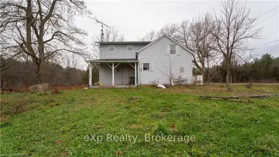 325 LOWER OAK LEAF Road, Leeds and the Thousand Islands, ON K0E 1N0