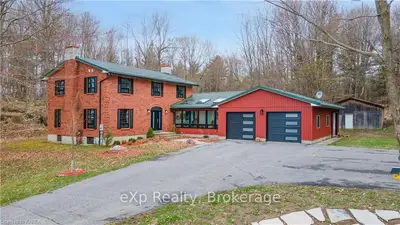 412 County Road 2, Front Of Leeds & Seeleys Bay, On, K7g 2v4