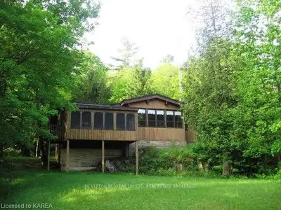 135 Rambling Rose Lane, Front Of Leeds & Seeleys Bay, On K7g 2v3