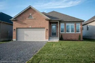163 GILDERSLEEVE Boulevard, Loyalist, ON K0H 1G0