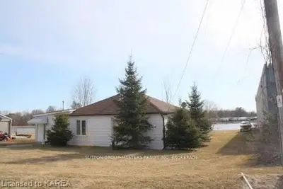 2175 BATH Road, Kingston, ON K7M 4Y3