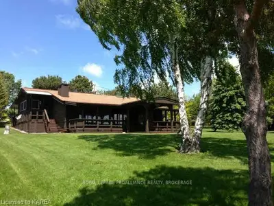 31 Bayview Lane, Frontenac Islands, On K0h 2y0