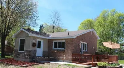 608 Fay Street, Kingston, On K7l 4v1