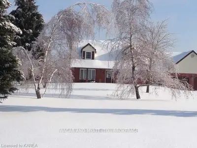 185 Johnson Side Road, Greater Sudbury, On K7r 3l1
