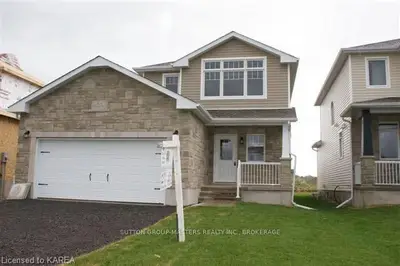 207 Kildare Avenue, Loyalist, On K7n 0a4