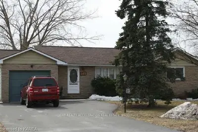 202 Main Street, Deseronto, On K0k 1x0