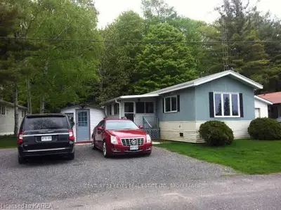 3303 N HIGHWAY 32 32, Leeds and the Thousand Islands, ON K0H 2N0