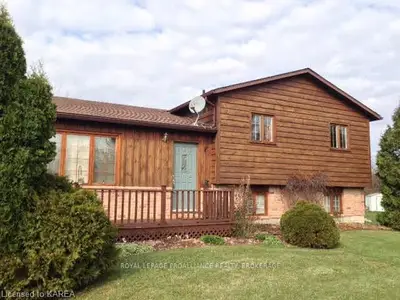 1042 COUNTY ROAD 2, Front of Leeds & Seeleys Bay, ON K0E 1L0