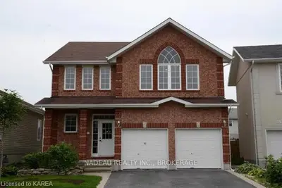 395 QUARRY POND Court, Kingston, ON K7K 7L3