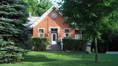 101 Maple Grove Road, Front Of Leeds & Seeleys Bay, On K7g 2v3