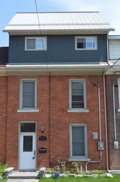 27 Rideau Street, Kingston, On K7k 2z5