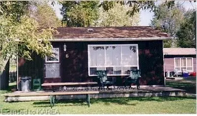 135 E 1000 Island Parkway, Front Of Leeds & Seeleys Bay, On K7g 2v4